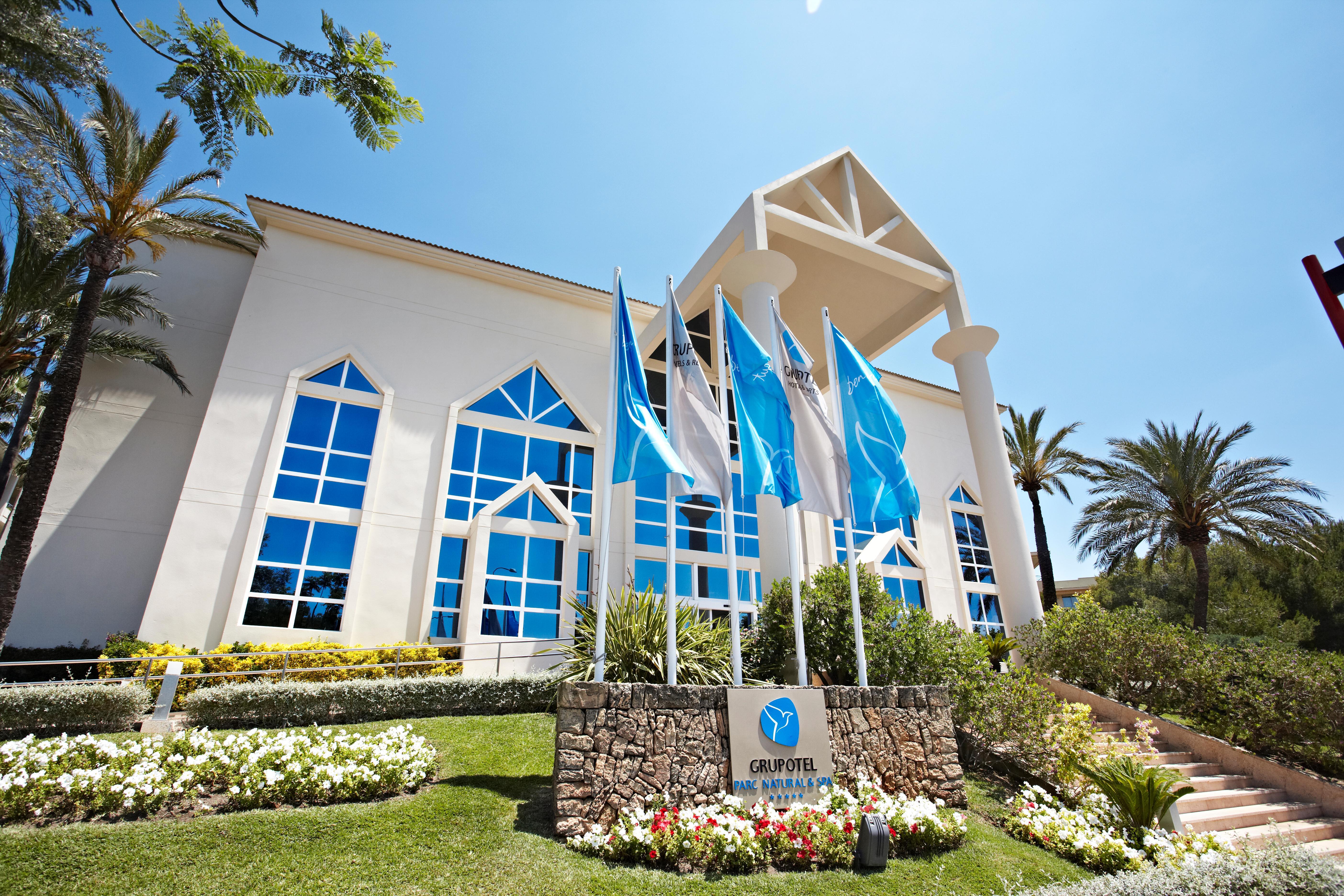 Grupotel Parc Natural & Spa Platja de Muro Εξωτερικό φωτογραφία The campus of the University of Miami, where the film was shot
