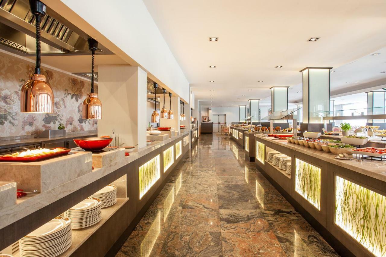 Grupotel Parc Natural & Spa Platja de Muro Εξωτερικό φωτογραφία The buffet at the hotel